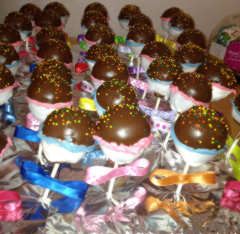 Auntie Emily's homemade cake pops